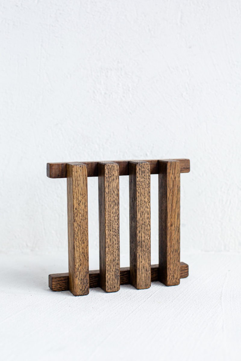 Деревянная подставка на 3 изделия | Интернет Магазин деревянных досок .